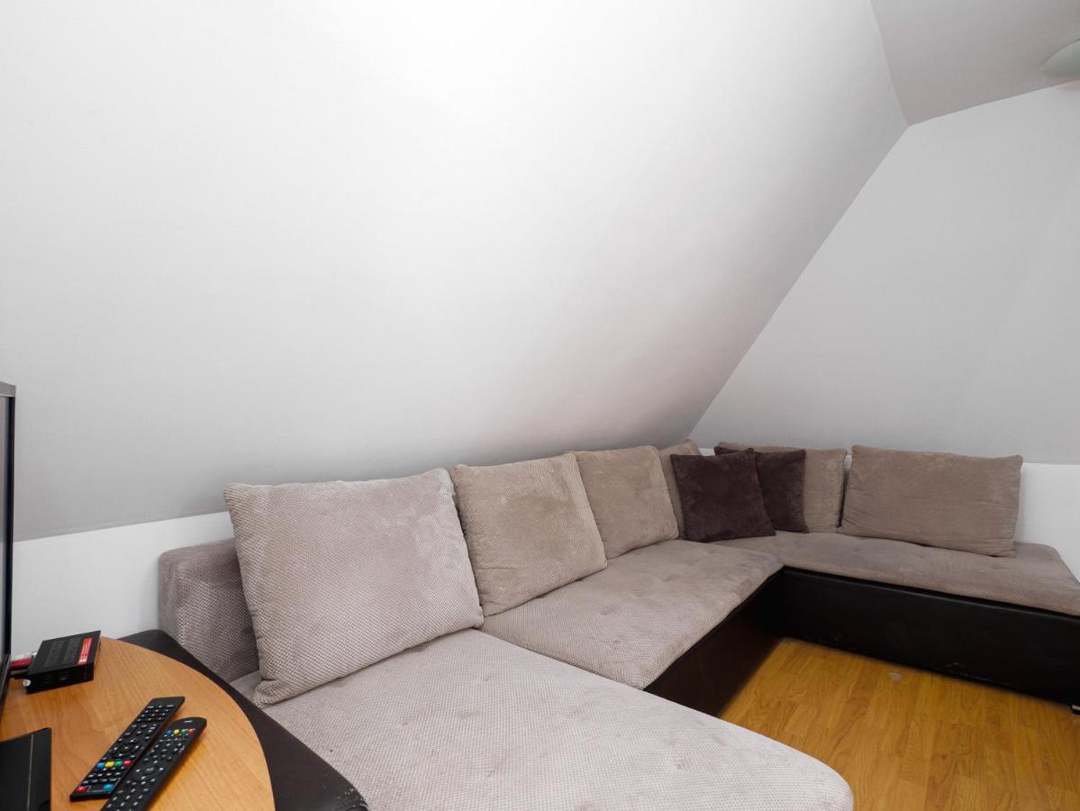 Maximus Apartment Криница Морска Екстериор снимка